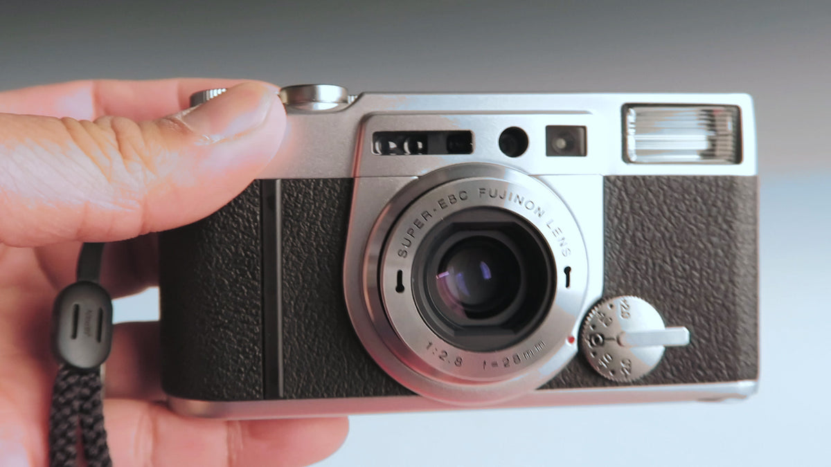 Video Review: Fujifilm Klasse W, High-End 35mm Film Point